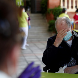 Un anciano residente en un geriátrico de la Comunidad de Madrid. REUTERS/Susana Vera