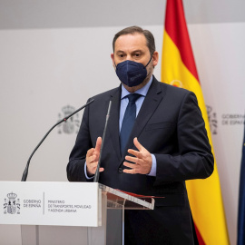 El ministro de Transportes, Movilidad y Agenda Urbana, José Luis Ábalos,  en una rueda de prensa en la sede de su Departamento. EFE/Rodrigo Jiménez