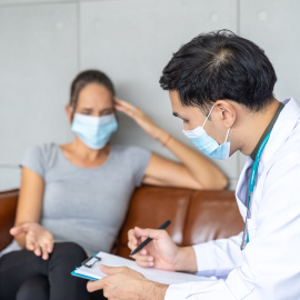 Shutterstock / Amorn Suriyan