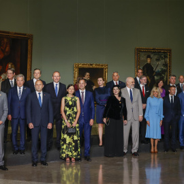  Foto de familia de los jefes de Estado y jefes de Gobierno que participan en la cumbre de la OTAN, antes de la cena ofrecida por el presidente del Gobierno, Pedro Sánchez, este miércoles en el Museo del Prado, en Madrid. EFE/JUANJO MARTIN
