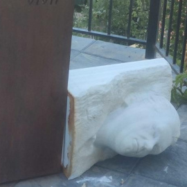 Busto de Lorca en Víznar.