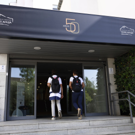 Entrada del colegio mayor Elías Ahuja de Madrid. EFE/Rodrigo Jiménez