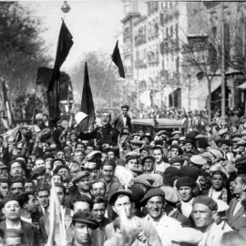 Celebración ciudadana de la proclamación de la Segunda República en Madrid el 14 de abril de 1931. EFE
