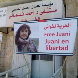 31 Cartel colocado en las calles de Beit Sahour, ciudad cercana a donde trabajaba la cooperante Juana Ruiz