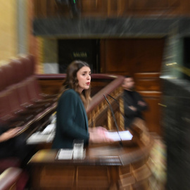La ministra de Igualdad, Irene Montero, en la tribuna del Congreso, durante el debate de Presupuestos. E.P./Fernando Sánchez