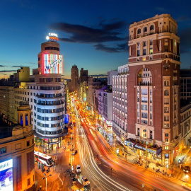  Imagen de archivo de la calle Gran Vía de Madrid - Julius Silver/ Pixabay