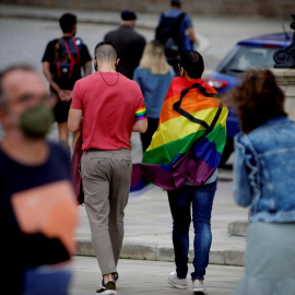 Vista de la concentración convocada este lunes en la plaza de María Pita de A Coruña en repulsa por el asesinato de Samuel, el joven que recibió una paliza en la madrugada del sábado. EFE/ Cabalar