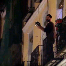  Captura del vídeo elaborado por EuropaPress de la cacerolada contra FelipeVI.