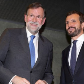  Rajoy junto a Casado, durante la presentación del libro 'Una España mejor', de Rajoy. EFE/JuanJo Martín