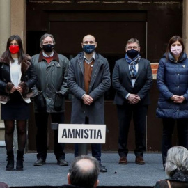  Representantes de partidos y entidades independentistas en la presentación de la propuesta de la ley de amnistía en la cárcel Modelo de Barcelona. — EFE