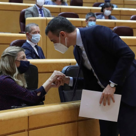 La vicepresidenta Yolanda Díaz y el presidente del Gobierno, Pedro Sánchez.- EFE