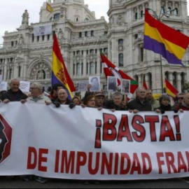 Manifestación estatal por la Memoria Histórica con el lema "Basta de impunidad franquista. / Paco Campos (EFE)