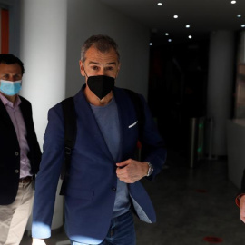  El hasta hace unos días coordinador de Ciudadanos en la Comunidad Valenciana, Toni Cantó, cuando asistía a su última junta. EFE/ Emilio Naranjo