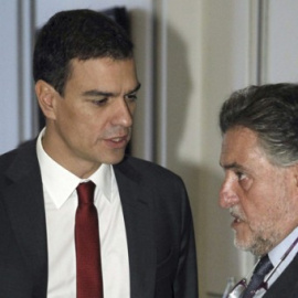 Fotografía de archivo del 2 de octubre de 2014 de Pedro Sánchez con Pepu Hernández