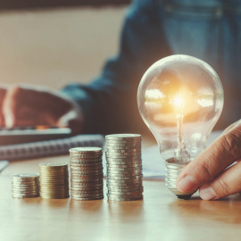  Shutterstock / lovelyday12