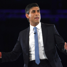  El premier Sunak actúa sin piedad contra la población migrante. – EFE / Neil Hall