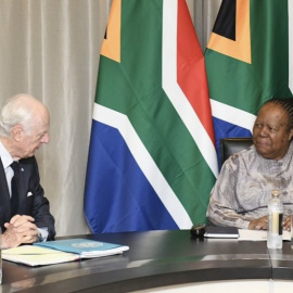 De Mistura reunido con Naledi Pandor, ministra de Relaciones Internacionales y Cooperación de Sudáfrica. - Jacoline Schoonees/DIRCO