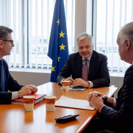  Félix Bolaños, Didier Reynders y Esteban González Pons en una de sus reuniones para desbloquear el CGPJ. – Unión Europea / Europa Press