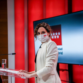  La presidenta de la Comunidad de Madrid, Isabel Díaz Ayuso, en una rueda de prensa en la Real Casa de Correos, a 17 de febrero de 2022, en Madrid (España).- EUROPA PRESS