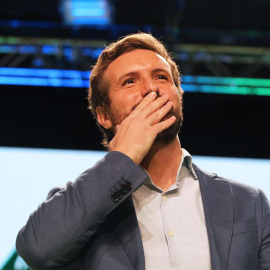  Pablo Casado, este domingo en Granada. EFE/ Pepe Torres