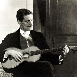 James Joyce, en una fotografía tomada en 1915.- Wikipedia