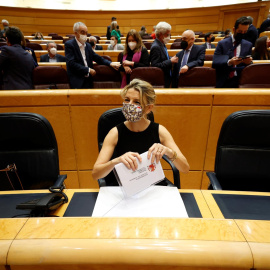  La vicepresidenta segunda y ministra de Trabajo, Yolanda Díaz, durante el pleno del Senado.- EFE/ Javier Lizón