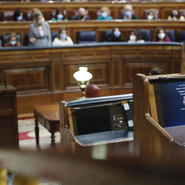  Vista del escaño vacío (d) del líder del Partido Popular, Pablo Casado tras abandonar el hemiciclo durante la sesión de control al Gobierno,- EFE/Mariscal