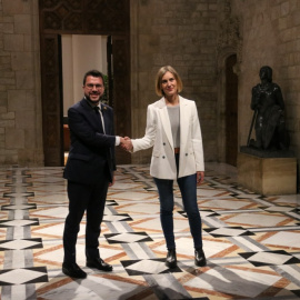 Pere Aragonès i la líder d'En Comú Podem, Jéssica Albiach, en la signatura de l'acord dels pressupostos del Govern per a l'any 2023. — Sílvia Jardí / ACN
<p>