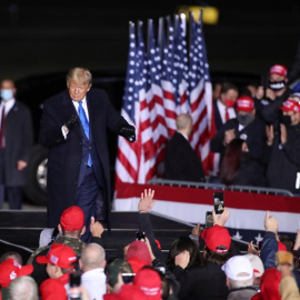  Trump, este sábado en un mitin en Wisconsin. EFE/EPA/KAMIL KRZACZYNSKI