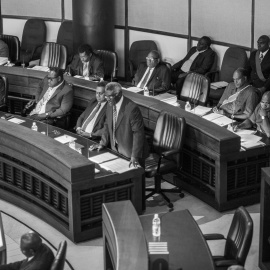  Imagen de archivo. El primer ministro de las Islas Salomón, Manasseh Sogavare, interviene en la cámara de representantes.- flickr
