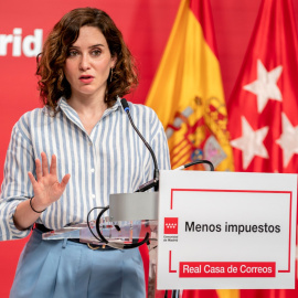  La presidenta de la Comunidad de Madrid, Isabel Díaz Ayuso, presenta la calculadora interactiva de impuestos.- A. Pérez Meca / Europa Press
