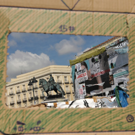  Fotografía de una protesta en la Puerta del Sol durante el movimiento 15M en el año 2011.- FERNANDO SÁNCHEZ