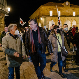  El candidato a la Presidencia de la Junta de Castilla y León por ¡Soria ya!, Ángel Ceña (i) y el diputado de Teruel Existe, Tomás Guitarte (d), a su llegada al cierre de campaña de ¡Soria Ya!, en la Plaza San Clemente, a 11 de febrero de 2022, en 