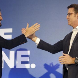  El líder del PP, Pablo Casdo, Casado y el presidente de la Xunta, Alberto Nuñez Feijóo, en un acto el pasado mes de noviembre. EFE