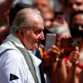  El rey Juan Carlos, a su llegada al Club Náutico de Sanxenxo. REUTERS/Pedro Nunes