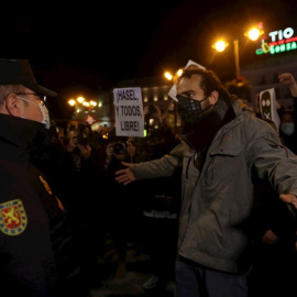  Protesta en la Puerta del Sol de Madrid. JUANJO MARTÍN /EFE