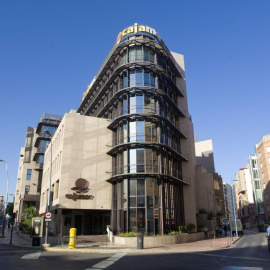 Sede de Cajamar en Almería. EFE