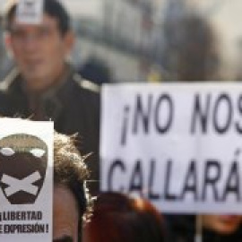 El Congreso comienza a desmontar las 'mordazas' de Rajoy a la libertad de expresión