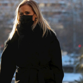  Cristina Cifuentes el día de la primera sesión de su juicio por el máster de la URJC. — David Fernández / EFE