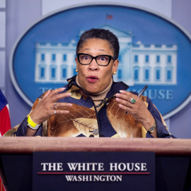 La secretaria de Estado de Uso y Desarrollo Urbano en los Estados Unidos, Marcia Fudge. EFE / POOL