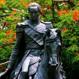  Estatua de Simón de Bolívar