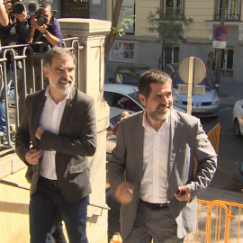 La Generalitat flexibiliza el régimen penitenciario de Sànchez y Cuixart