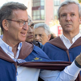 Feijóo y el presidente de la Xunta, Alfonso Rueda, en la Festa do Albariño de Cambados (Pontevedra). – Salvador Sas / EFE