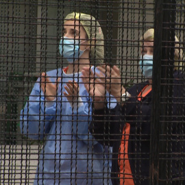 Se cumplen 60 días de aplausos en homenaje a profesionales de servicios básicos