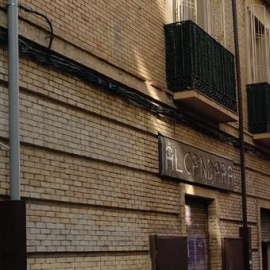 La calle dedicada a Miguel Allué Salvador, el falangista que presidió la Diputación de Zaragoza entre agosto de 1936 y marzo de 1937, es una de las que centran la polémica. | Eduardo Bayona