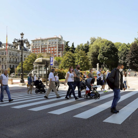 Aspecto que presenta hoy viernes una calle del centro de Oviedo. Asturias pasará a la fase 3 de la desescalada a partir del próximo lunes, 8 de junio, ha anunciado el ministro de Sanidad, Salvador Illa, en la rueda de prensa posterior al Consejo de Mini