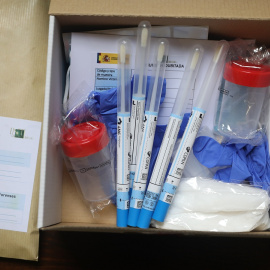 Un kit para la recogida de indicios biológicos. E.P./Isabel Infantes