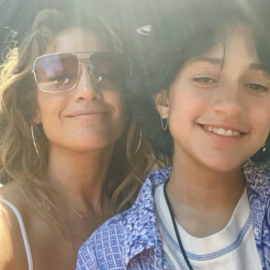 Fotografía de la Jennifer López con Emme. -Instagram @jlo