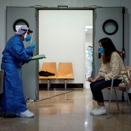 Imagen del Centro de Atención Primaria Manso de Barcelona, en una imagen de archivo. EFE/Enric Fontcuberta