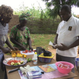 Algunas comunidades han empezado a recortar la ayuda a países pobres para afrontar gastos de la pandemia